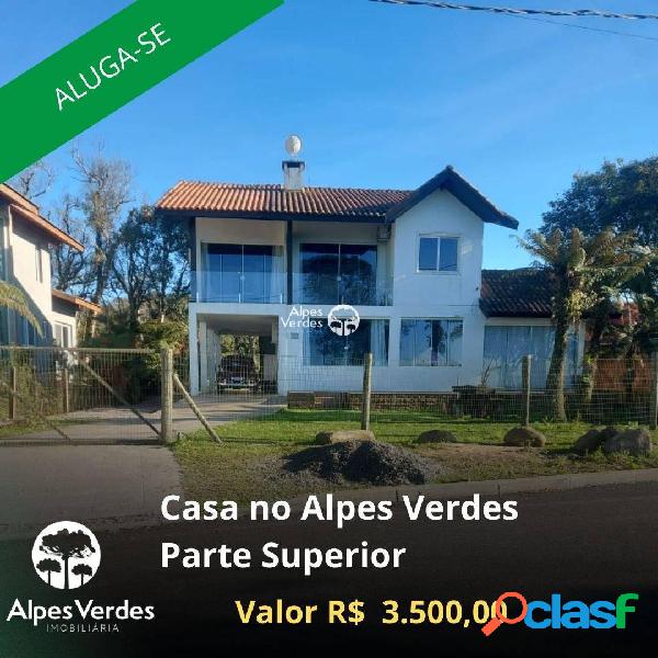 Aluga-se casa 2 dormitorios em canela a 10 minuto da