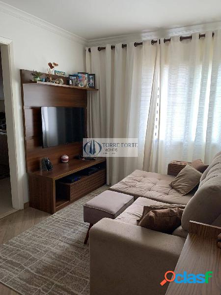 Apartamento com 2 dormitórios, 1 vaga de garagem,