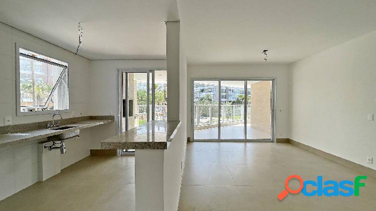 Apartamento com 3 dormitórios à venda, 134 m² por R$