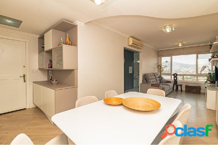 Apartamento com 3 quartos, 74m², à venda em Porto Alegre,