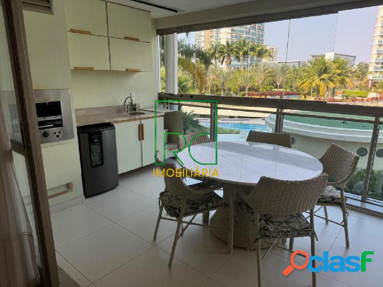 Apartamento com 4 quartos, 233m², à venda em Rio de
