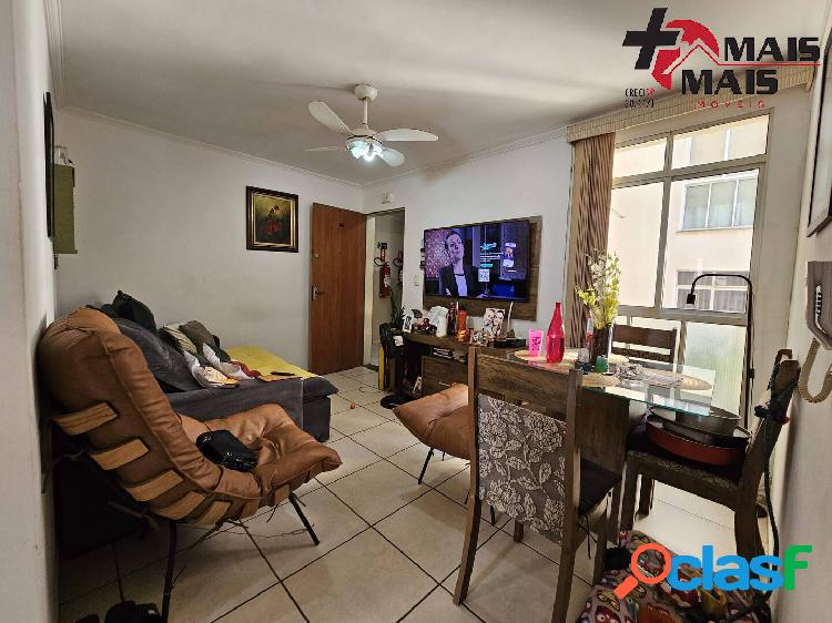 Apartamento à venda no Condomínio Residencial Cláudia –