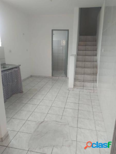 CASA ENTRADA COMPARTILHADA - JD. GUARARÁ