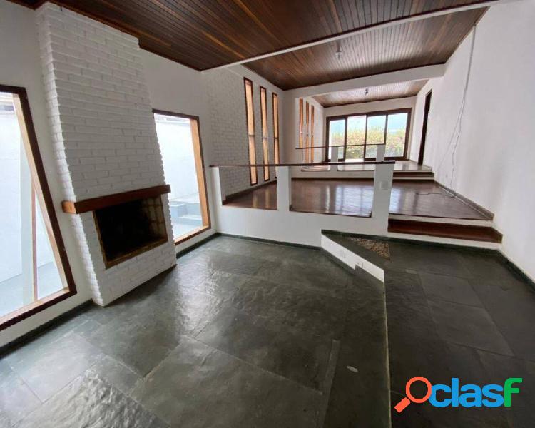 CASA OPORTUNIDADE ALPHAVILLE 5 / R$ 1.700.000,00 MARQUE SUA