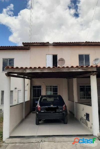 Casa Dúplex 2/4 em Condomínio á Venda na Villa Olímpia