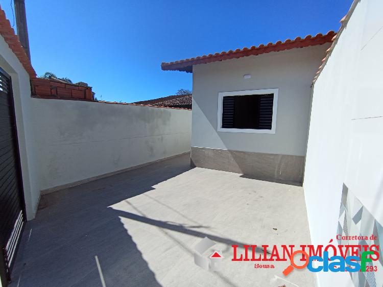 Casa Nova Lado Praia em Itanhaém - 3 Dormitórios, Piscina