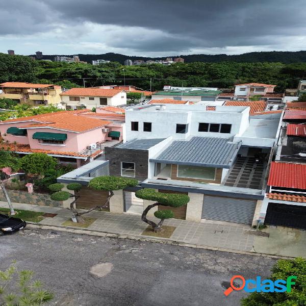 Casa Remodelada en El Parral - Acepta Vehiculo como parte de