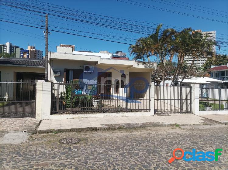 Casa a venda no bairro Predial em Torres