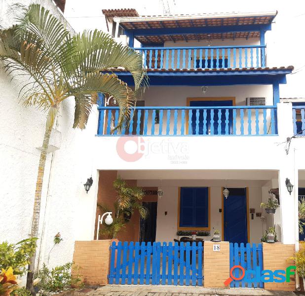 Casa belíssima em condomínio - 3 quartos - Peró - Cabo