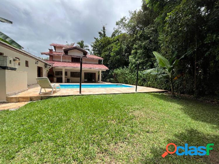 Casa com 5 dormitórios à venda, 242 m² por R$