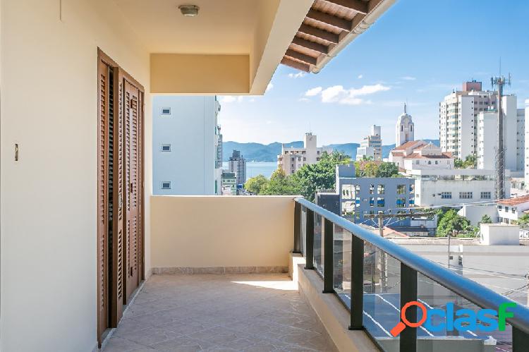 Casa com 5 quartos, 369m², à venda em Florianópolis,