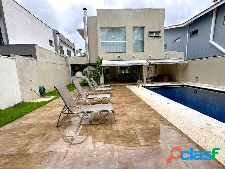 Casa com 6 dormitórios à venda, 350 m² por R$