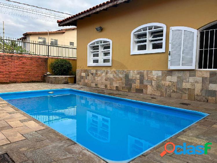 Casa com piscina e edicula á venda em Itanhaem, litoral sul