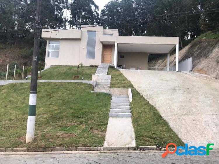 Casa imponente no Tamboré 1