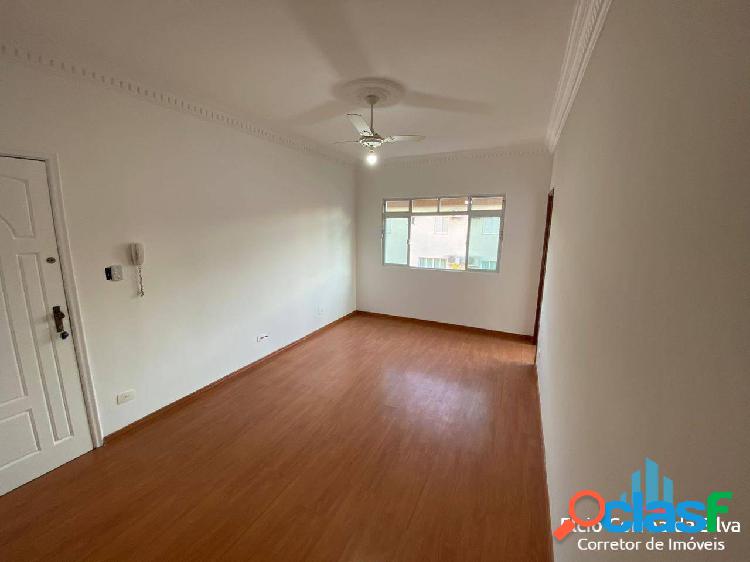 Excelente apartamento reformado no bairro do Campo Grande