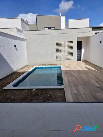 Linda Casa 3 Suítes com Piscina por um preço Incrível,