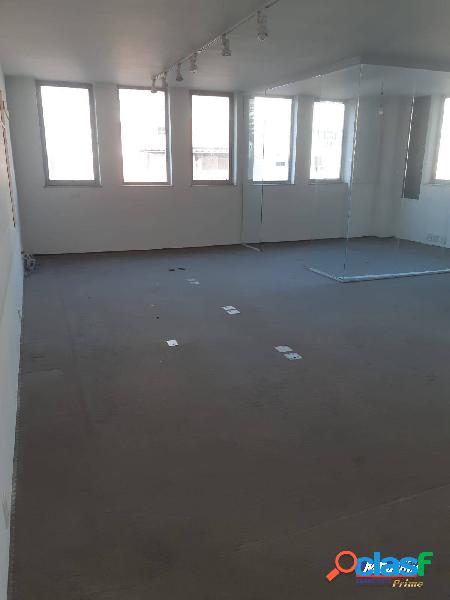 Sala comercial para locação em Pinheiros