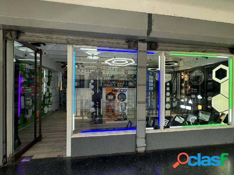 Se Vende Fondo de Comercio 100m2 en La Av. Bolivar C.C