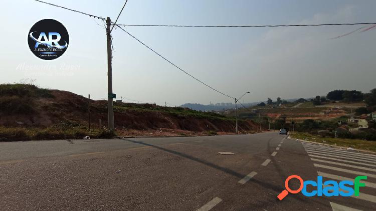 Terreno à venda em Várzea Paulista - Pq. Petrópolis.