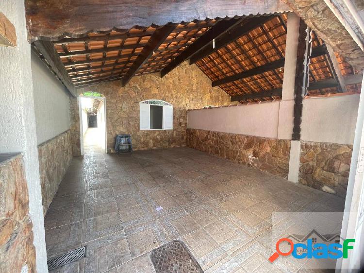 VENDE-SE CASA GEMINADA 3 DORMITÓRIOS - GUILHERMINA PRAIA