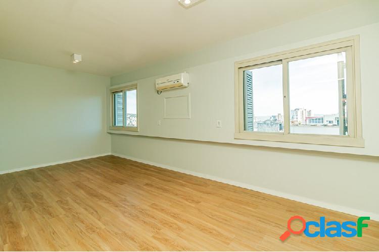 Apartamento com 1 quarto, 30m², à venda em Porto Alegre,