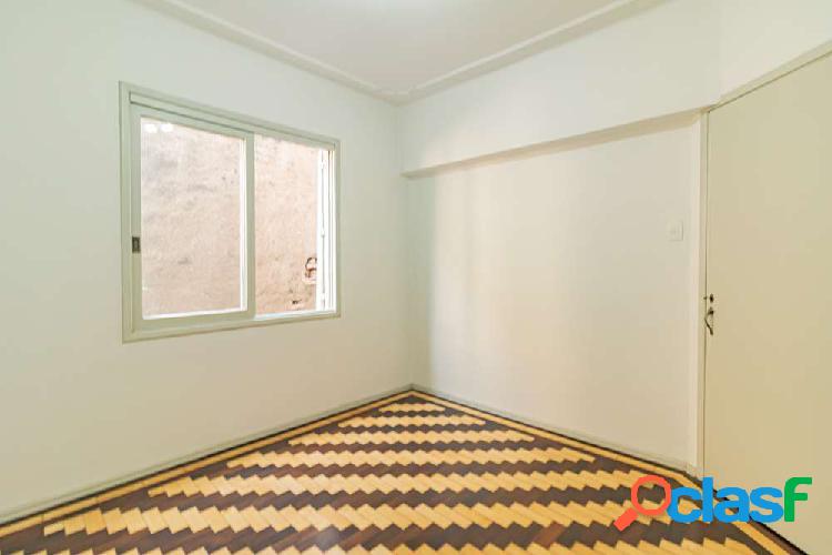 Apartamento com 3 quartos, 93m², à venda em Porto Alegre,