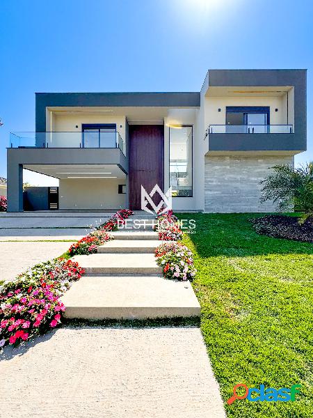 CASA COM 4 SUÍTES, PISCINA E QUADRA DE BEACH TENNIS EM