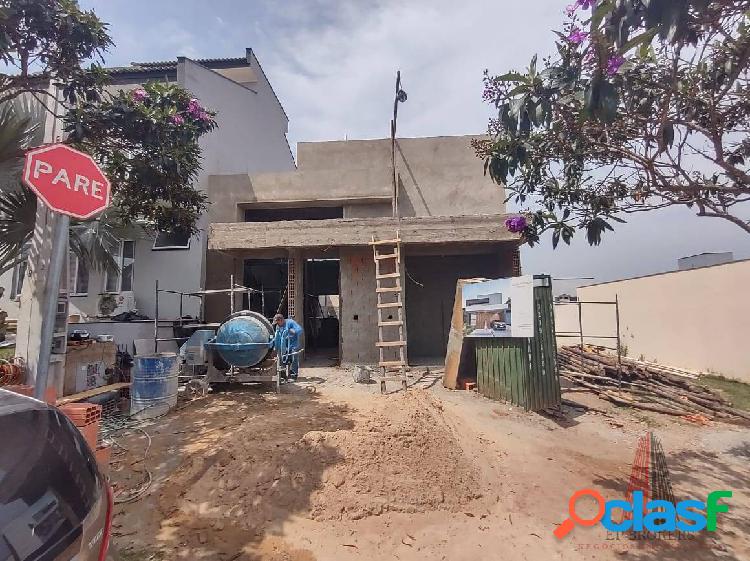 CASA EM CONDOMINIO