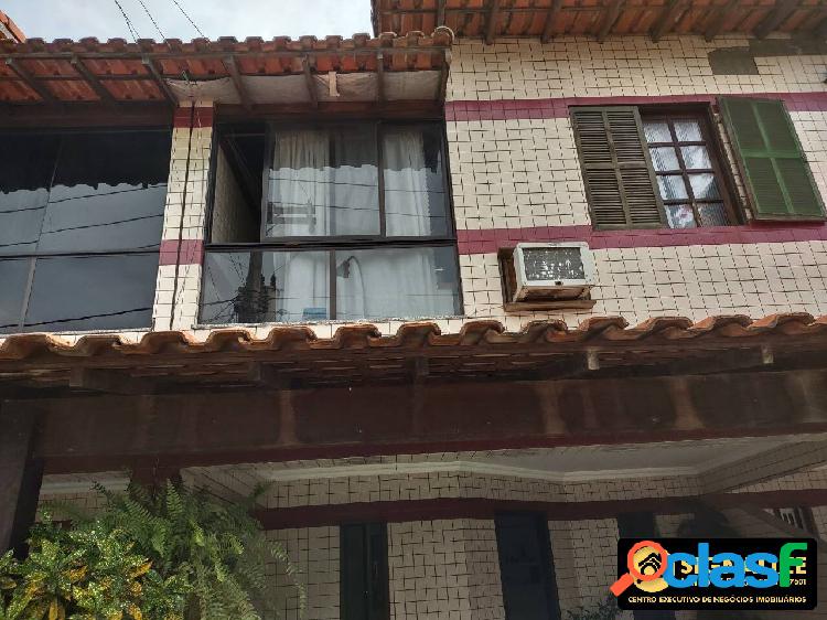 CASA EM CONDOMÍNIO COM 02 QUARTOS, PALMEIRAS - CABO FRIO/RJ