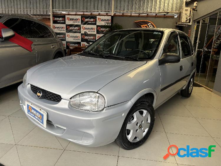 CHEVROLET CORSA WIND 1.0 MPFMILLENIUMI EFI 4P PRATA 2001 1.0