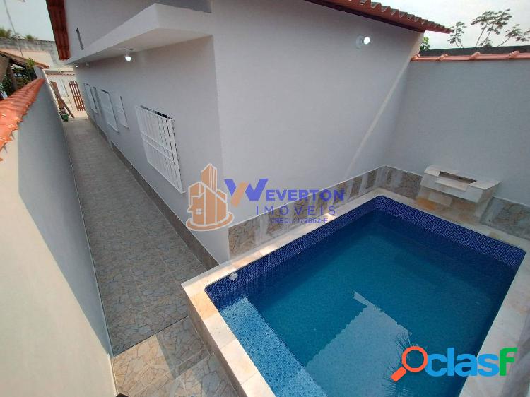 Casa 2 dormitórios com piscina R$ 289.900,00 em Mongaguá