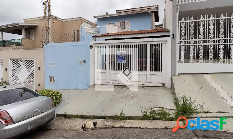 Casa Sobrado para alugar com 200m², 3 quartos no bairro