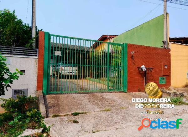 Casa com piscina à venda em Terra Preta