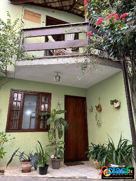 OPORTUNIDADE ÚNICA! LINDA CASA EM CONDOMÍNIO,PARQUE BURLE