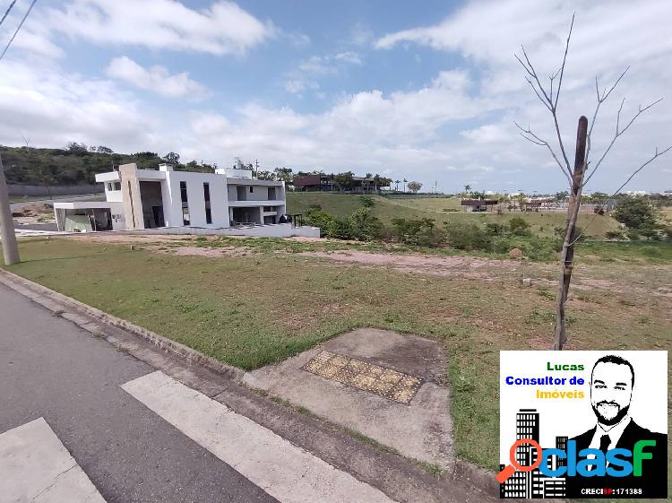 TERRENO DE 604 M² EM LEVE DECLIVE COM VISTA DOS FUNDOS PARA