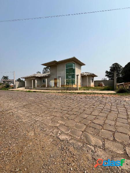 ÓTIMA CASA EM ALTO PADRÃO DISPONÍVEL PARA VENDA