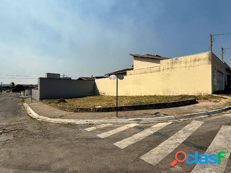 Vende-se Terreno de esquina com 209,87 m² no Pacaembú II