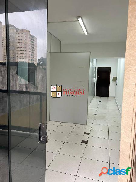 ALUGO SALA COMERCIAL COM WC INTERNO E VAGA DE GARAGEM