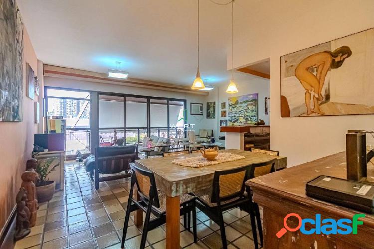 Apartamento com 3 quartos, 137m², à venda em Rio de