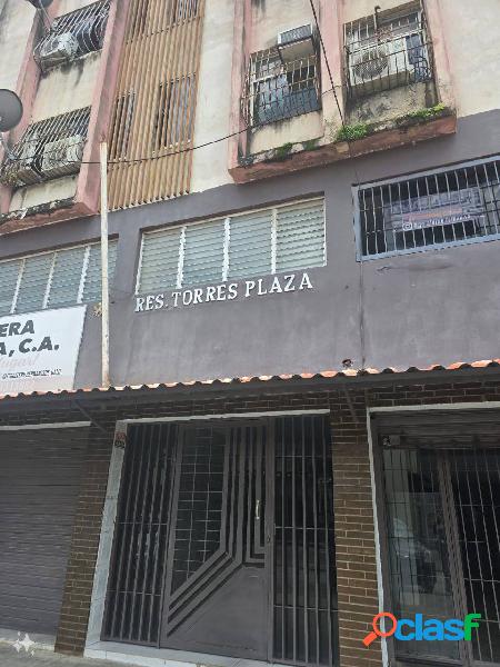 Apartamento de OPORTUNIDAD en la Av. las ferias 52mts2