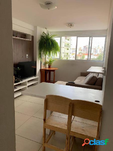 Apartamento perto da praia com 2 quartos c/suíte.