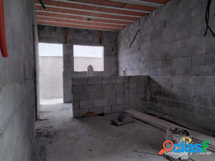 Casa a venda em fase de acabamento final com 60 m²