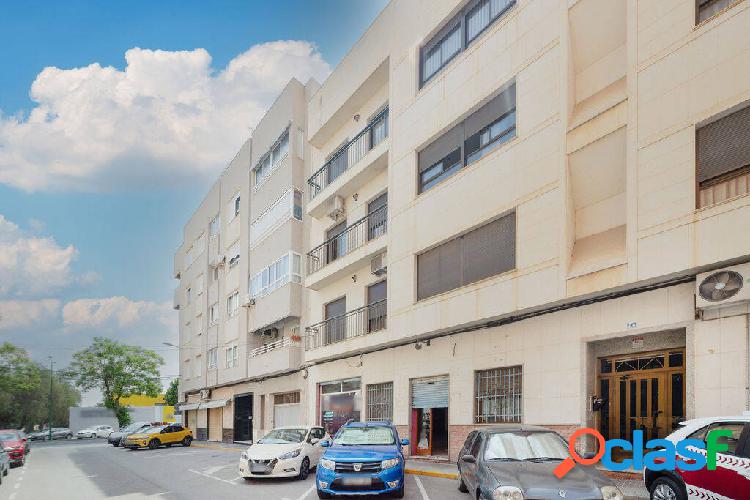 Local Comercial en Venta en Novelda, Alicante Zona Centro