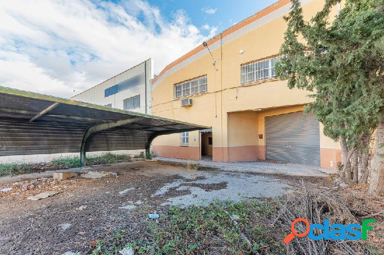 Nave Industrial en venta en Elda