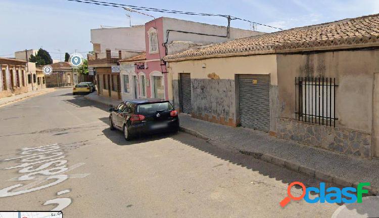 ¡Oportunidad única en El Algar, Murcia! Local comercial en