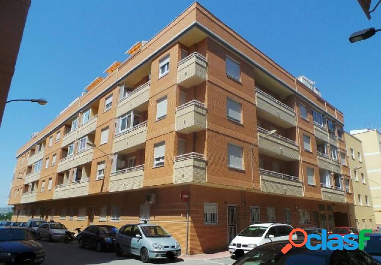 Piso en venta, C/ Rosalía Castro, Villena