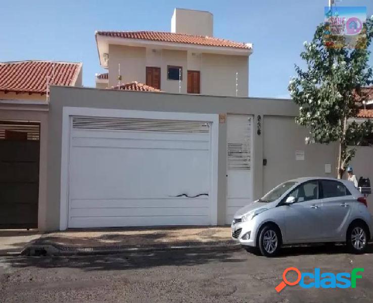 Sobrado com 4 quartos, 318m², à venda em Penápolis,