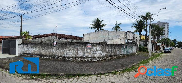 Terreno de Esquina no Bairro das Clínicas - Jardim