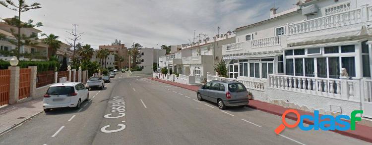 VENTA Casa Adosada en Torrevieja, a solo 1 km de la Playa