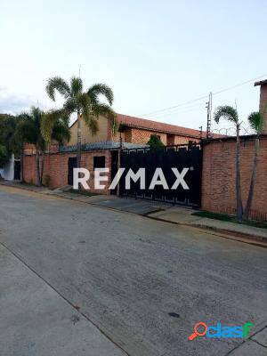 128 M2 Venta Town House Conjunto Aguamanil El Manantial